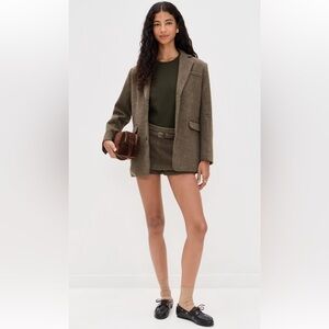 NWT Line & Dot skort